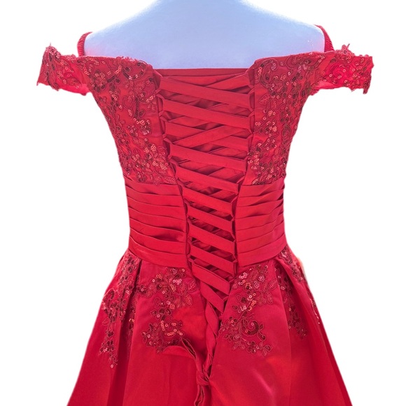 SOLD! Crimson Embroidered Off-Shoulder Ballgown with Cathedral Train - Size M - Picture 4 of 9
